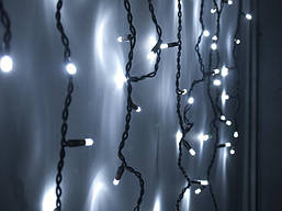 Вулична Світлодіодна гірлянда Бахрома" 3x0.7 м, колір: холодний білий c мерехтінням, чорний дріт 100 LED IP-44