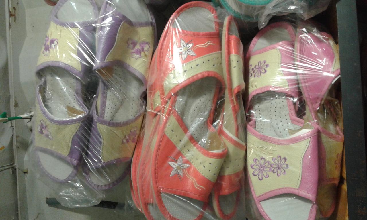 Жіночі шкіряні тапочки виробництво Польша