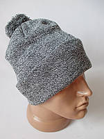 Чоловічі шапки з помпоном на зиму.