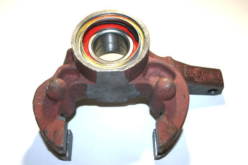 

Кулак поворотный 1102 в сборе с подшипником левый