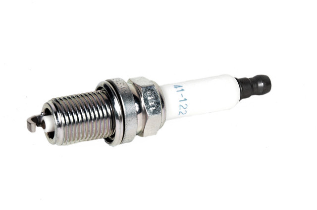 Свічка запалювання (іридієва) GM 55580961 A14XER Z16XER A16XER A18XER Z18XER Opel Astra-H/J Corsa-D Zafira-B/C