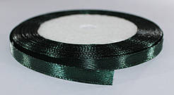 Стрічка атласна. Колір — темно-зелений. Ширина — 0,7 см, довжина — 23 м