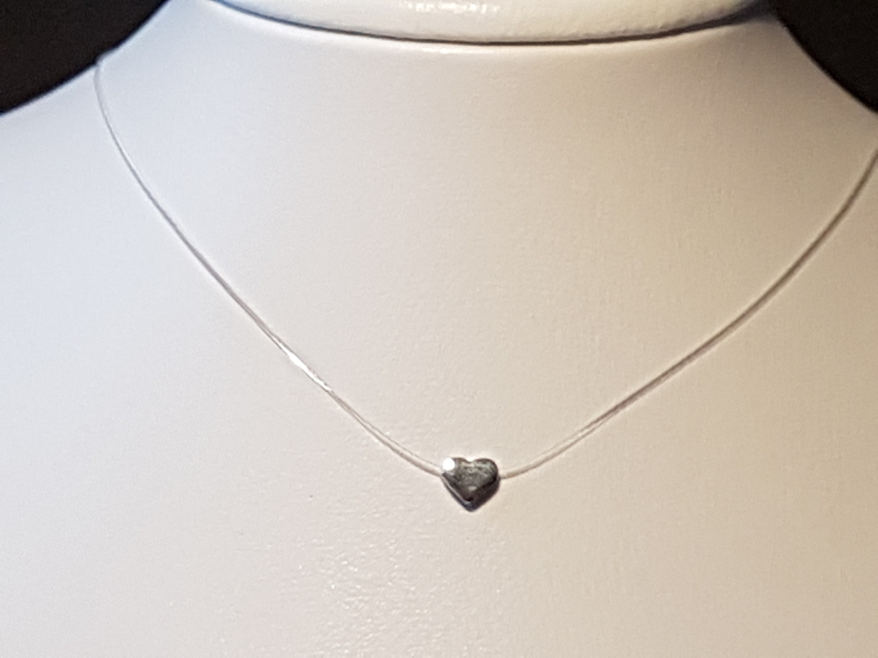 Ювелірний шнурок з силікону з срібними вставками. Артикул 30001р