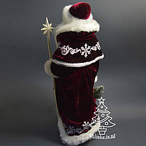 Фігурка Дід Мороз під ялинку 53 см у бордовій шубі з білим візерунком 0455, фото 2