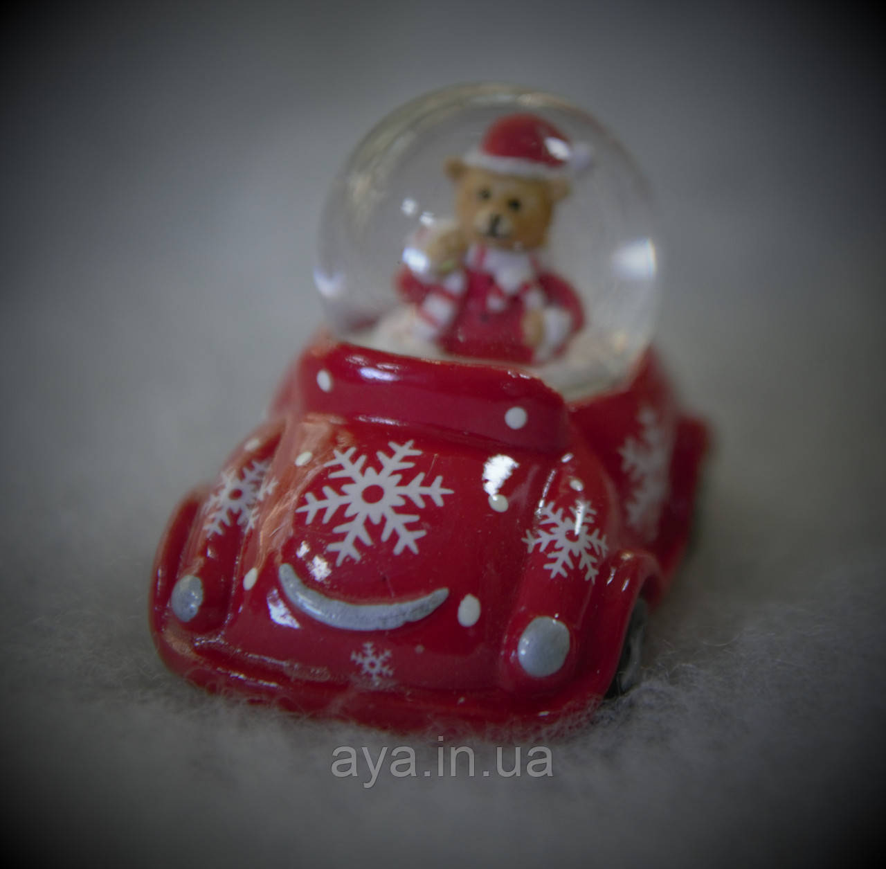 LV 106811 новорічна куля "Ведмедик на святковому автомобілі"
