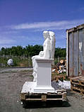 Пам'ятник у вигляді ангела на тумбі з литого каменю, фото 5