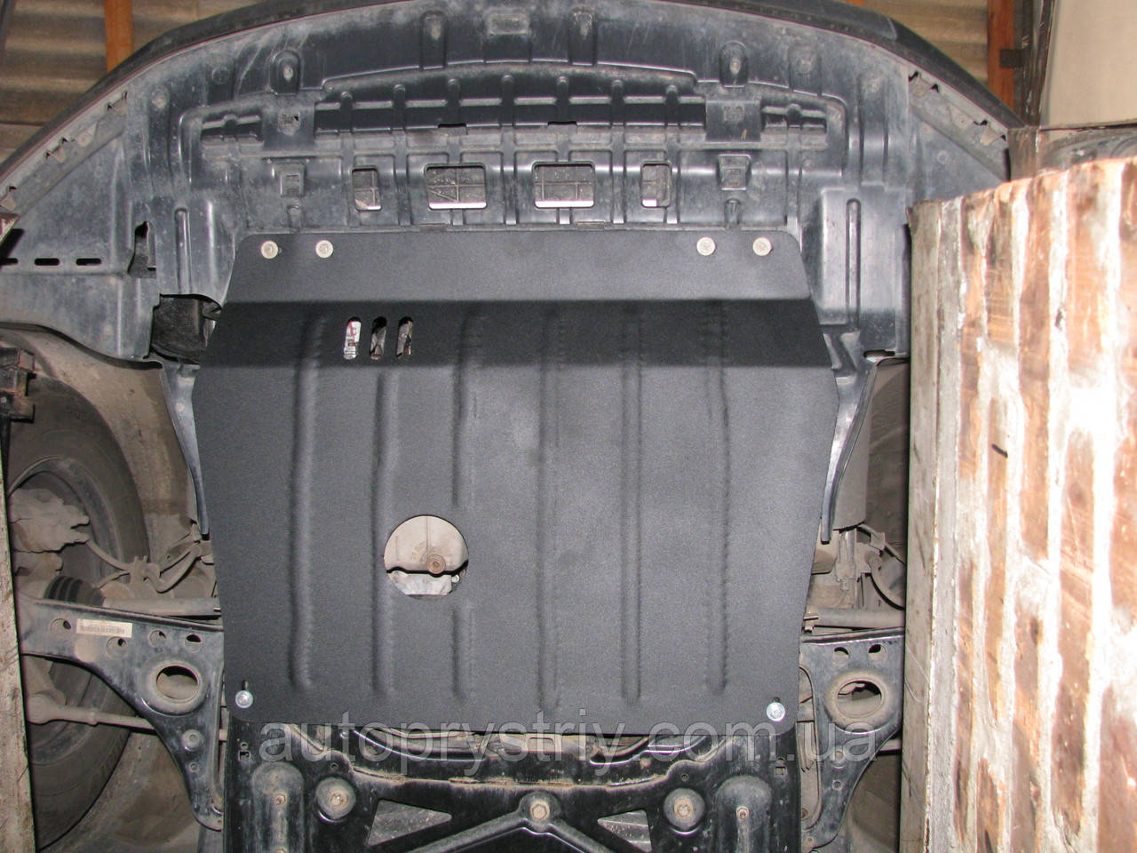 Захист двигуна та КПП Chevrolet Tracker (APV) (2013--) V - 1.4, 1.8