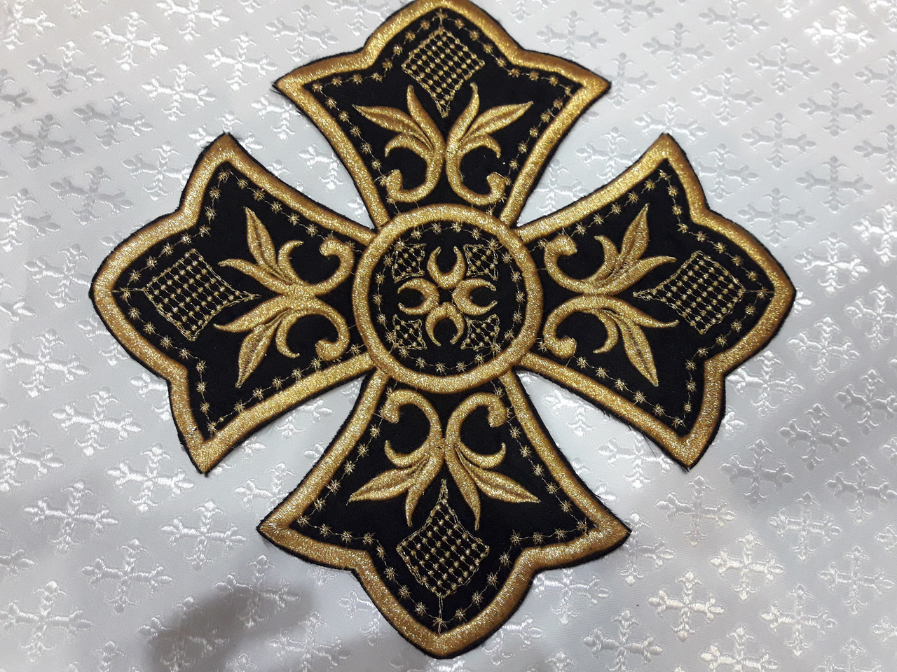 Крест для облачений большой Хрест для церковного одягу великий  24 на 24 см чорний з золотом