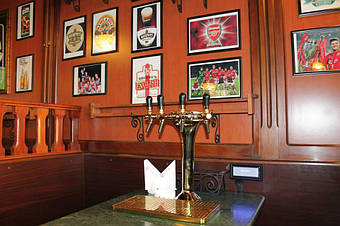 Столики самообслуживания в ресторане Galway Pub, Тбилиси, 2013 год 4