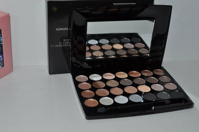 Компактні тіні Max Factor 28 Color Eye Shadow (Макс Фактор 28 Колор Ай Шадоу) 02, фото 1