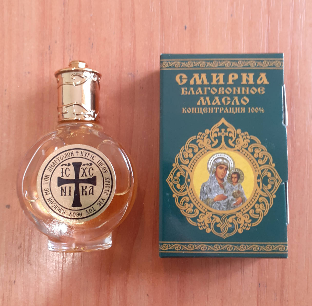 

Благовонное масло Смирна 100%, зеленая коробка