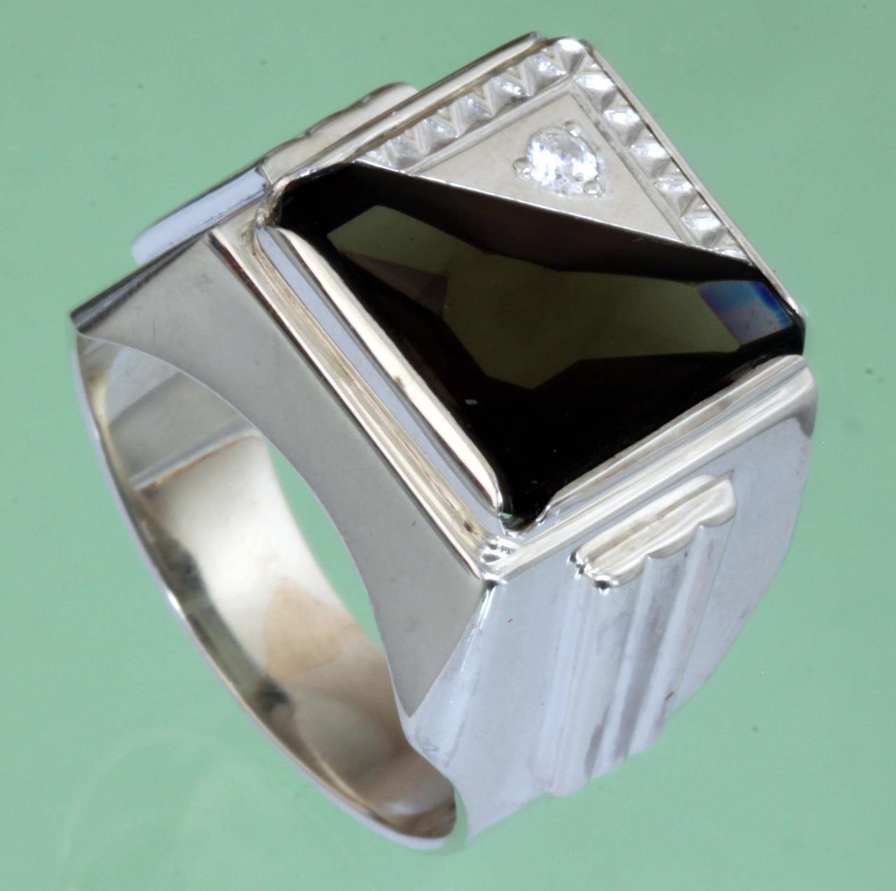 Серебряное кольцо с кварцем и цирконом - фото 1 - id-p606355892