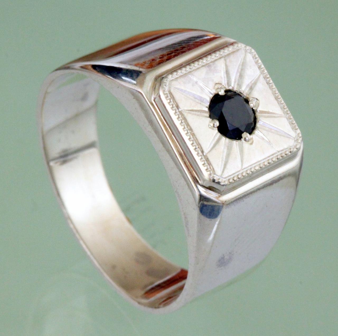 Срібний перстень з цирконом