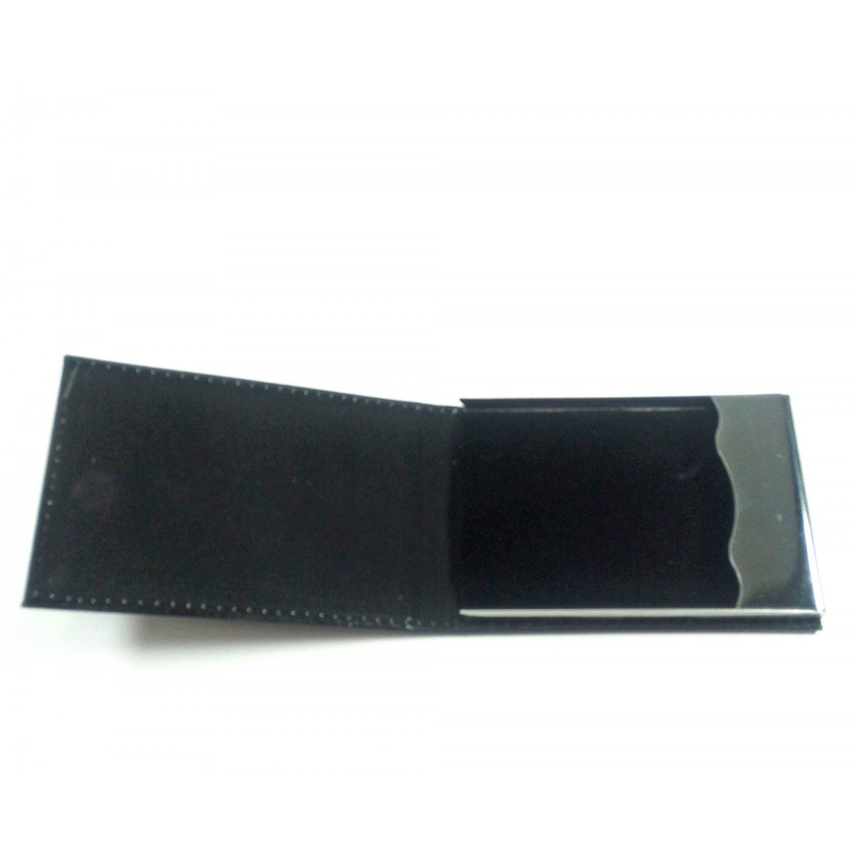 Визитница черная кожаная с магнитным замком (9х6,5х1,5 см) - фото 2 - id-p608746201