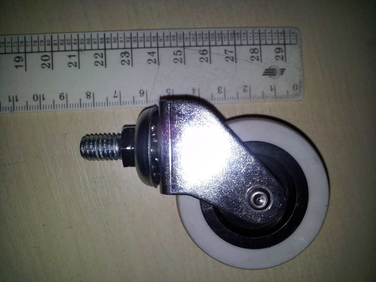 Ролик d-50 з гвинтом М10 мм гумовий із підшипником HTS