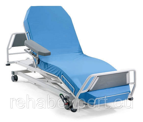 Складна електрична ліжко для діалізу з регульованою висотою LIKAMED NOVO X 550 Chair Bed