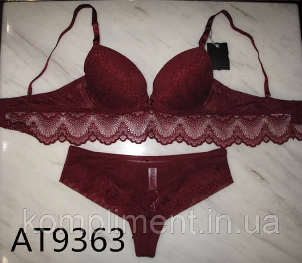 Комплект жіночої спідньої білизни з ефектом пушап Balalaum 9363,75С