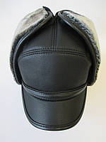 Теплі шапки з козирком для чоловіків.