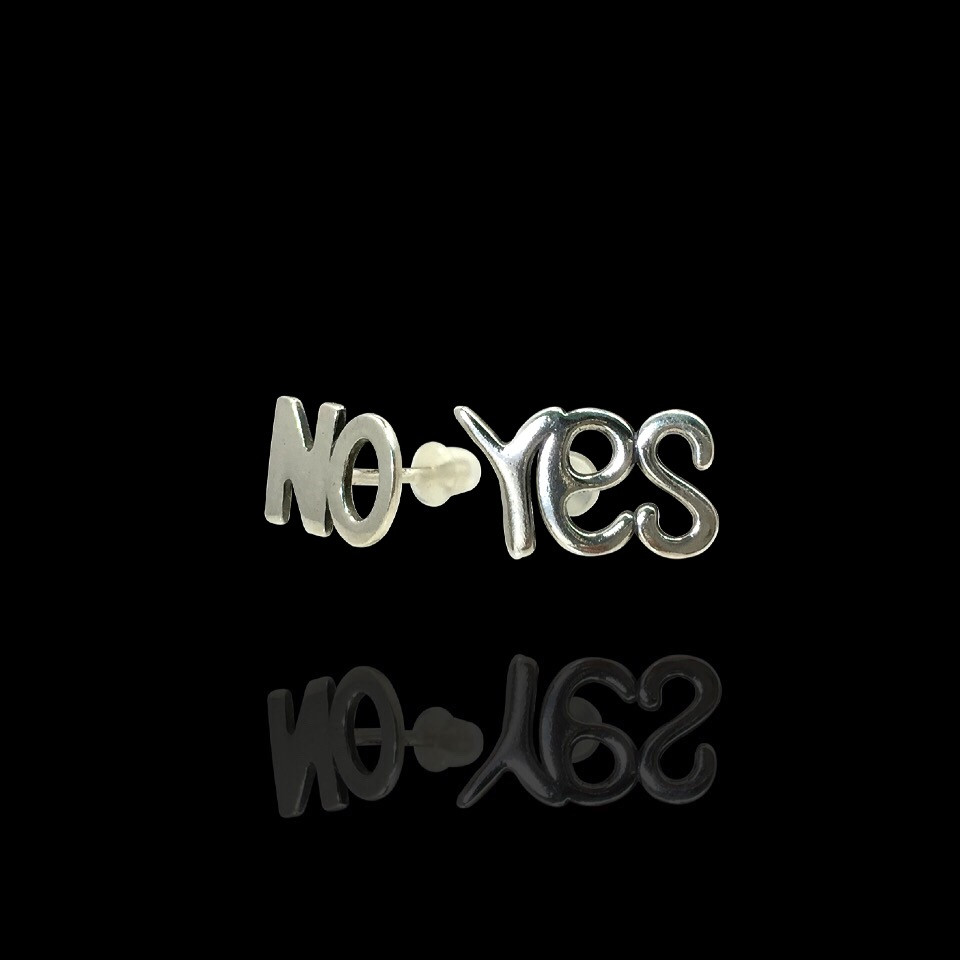 Срібні сережки-пусети YES/NO