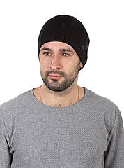 Шапка в'язана чоловіча чорна у рваному стилі