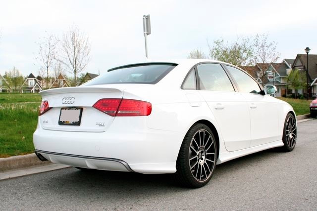 НАКЛАДКА ЗАДНЯ AUDI A4 (B8), фото 1