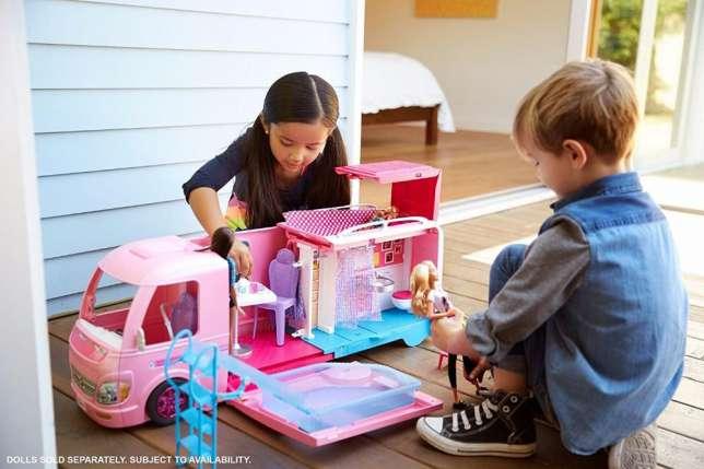 Трейлер Барбі для подорожей Barbie Dream Camper