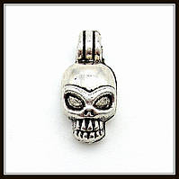 Метал. підвіска "Череп" срібло (1,6х0,8 см) 12 шт. в уп.