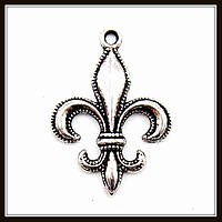 Метал. підвіска "геральдична лілія" срібло (3х2,2 см) 6 шт. в уп.