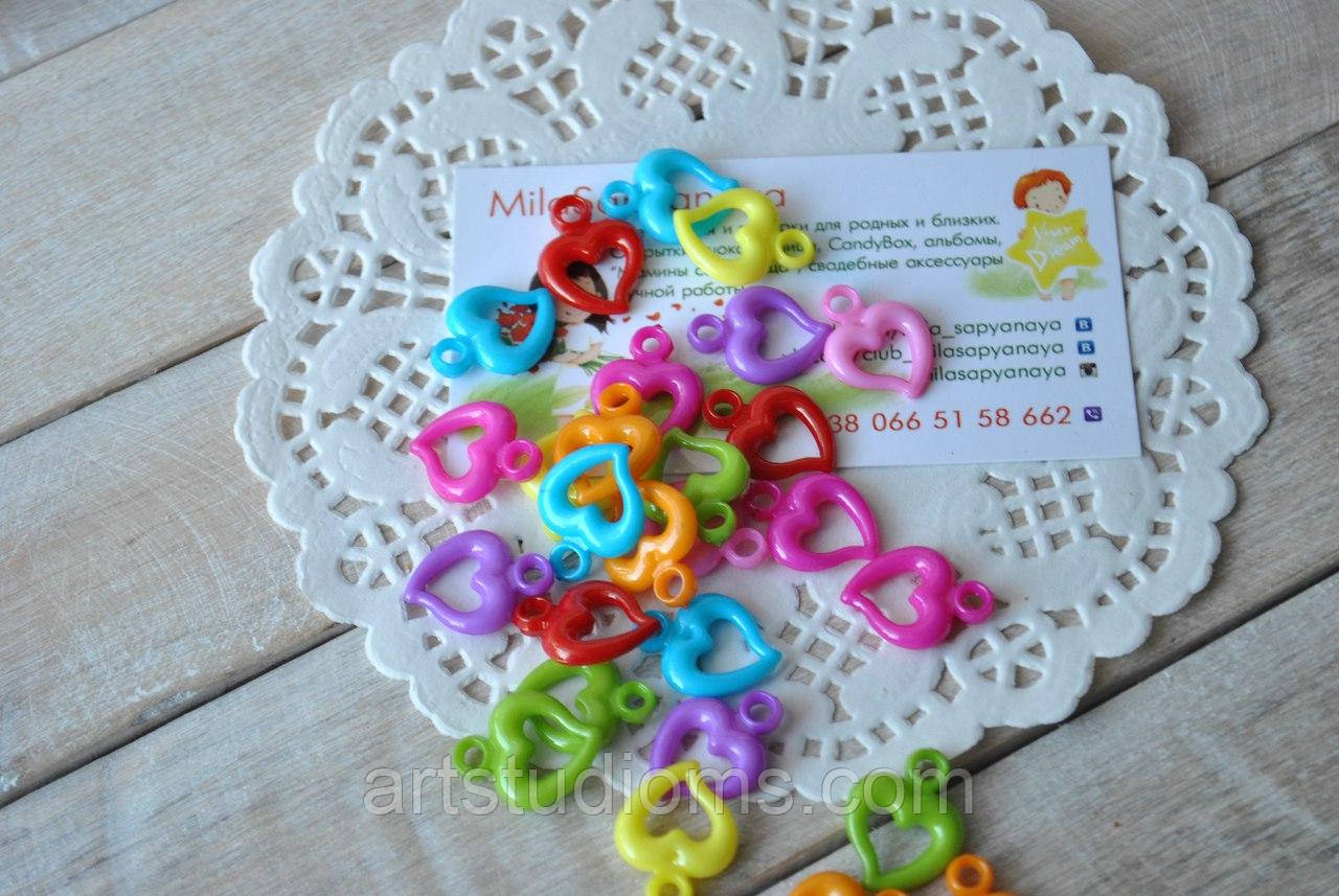 Підвіска пластикова Серце. Цвет:микс