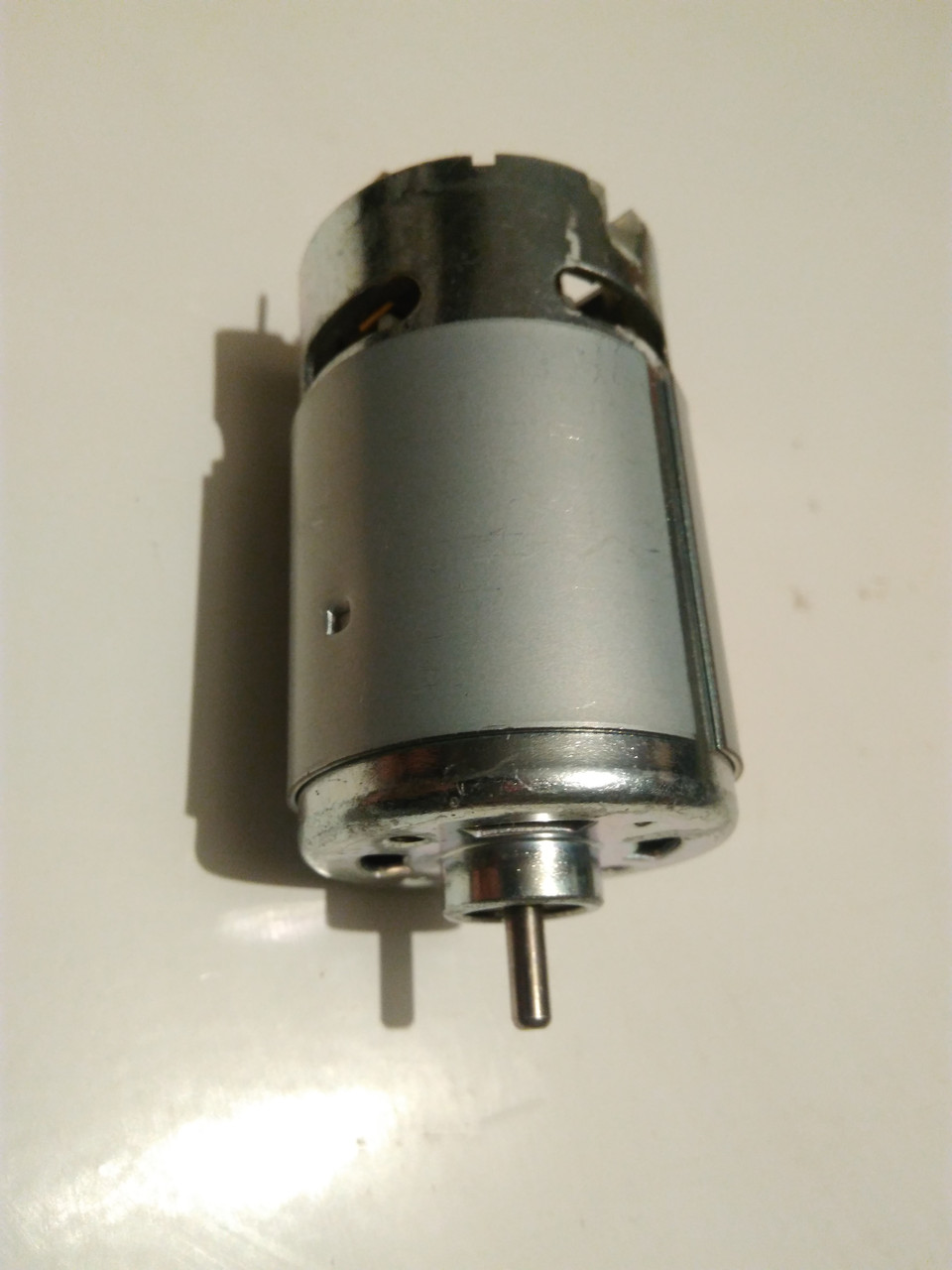 Двигун шуруповерта 12 V 72х37