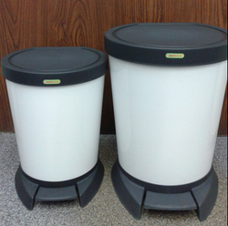 Відро для сміття з педаллю 18л