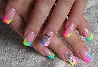 Техника выполнения маникюра скотчем (шаг за шагом)