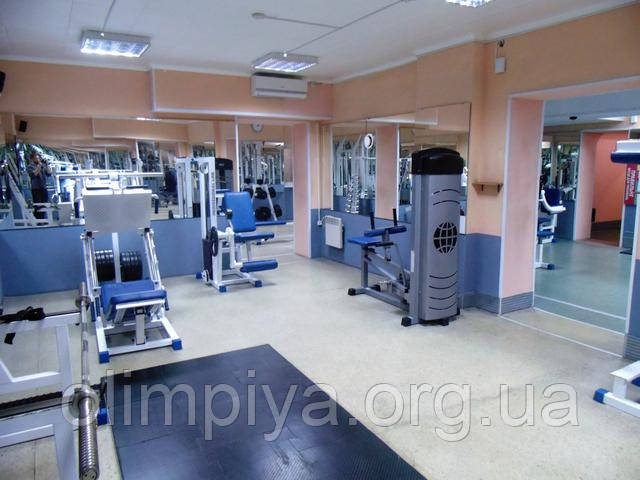 Тренажерный зал на левом берегу, в котором проходят курсы Олимпия Тренажерный зал на левом берегу, в котором проходят курсы Олимпия