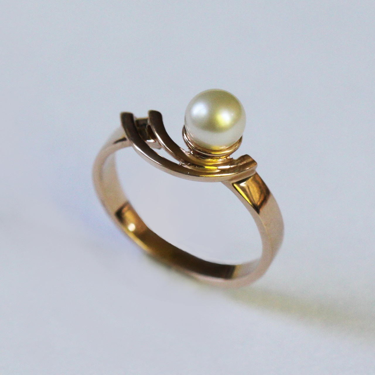 Золотой кольцо с жемчужиной - фото 1 - id-p600167946