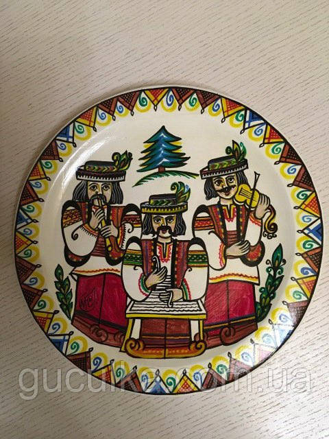 Декоративна тарілка дерев'яна мальована "Три гуцули", фото 1