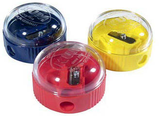 Підстругачка 1 отвір "KUM" 210K ICE(з контейнером)