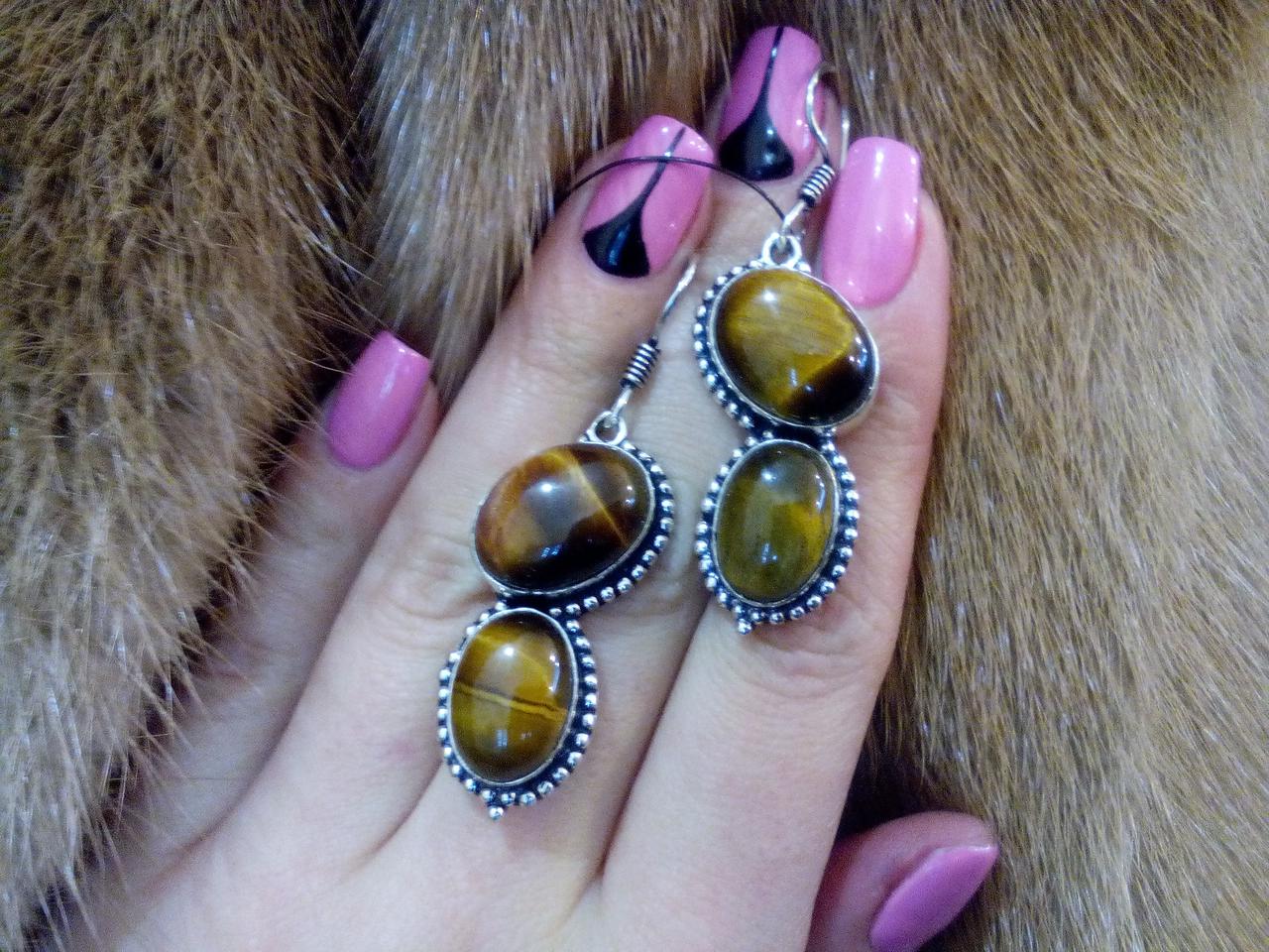 Сережки з тигровим оком. Красиві сережки з каменем тигрове око в сріблі.