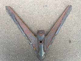 Лапа стрілка гостра культиватора 330 мм КПС