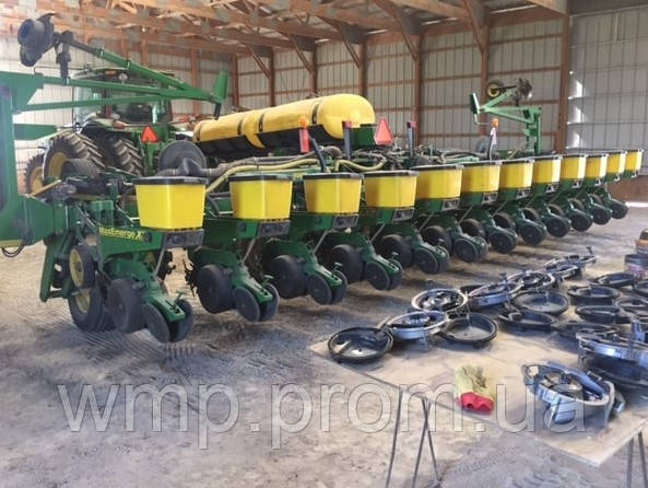 Сеялка JOHN DEERE DB30 рік 2011