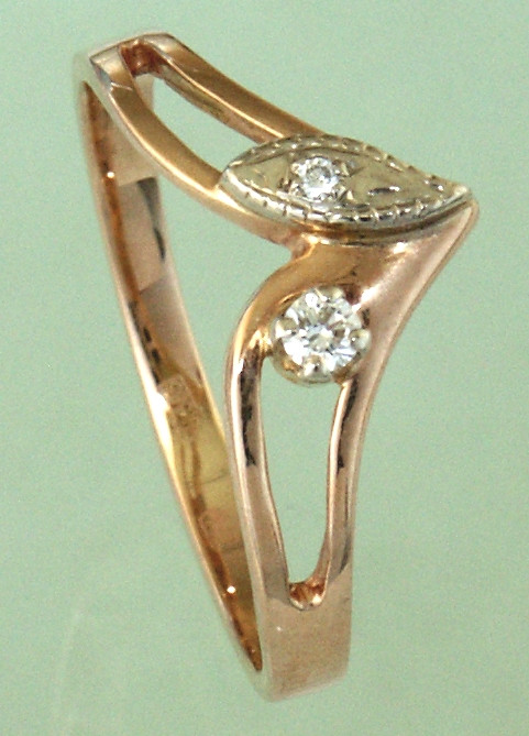 Золотой кольцо с бриллиантом - фото 1 - id-p609850285