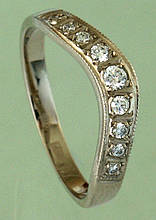 Золотий перстень  з діамантом