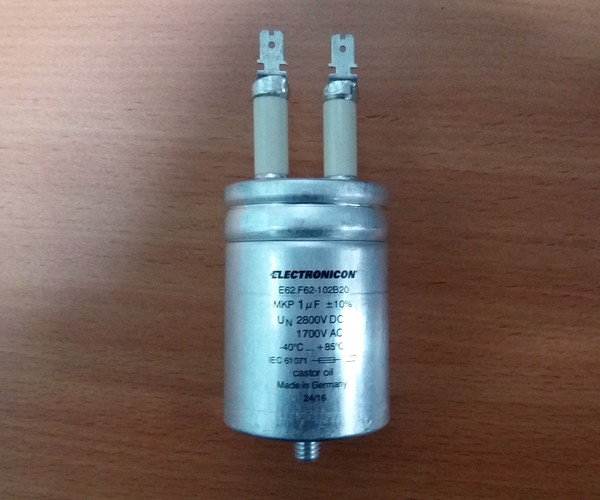 Конденсатор 1мкф 2800VDC/1700VАС E62.F62-102B20