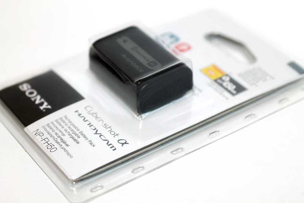 Акумулятор NP-FH50 для фотоапаратів (A390 A290 A380 A230 A330) та відеокамер SONY