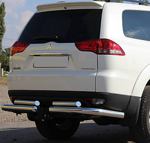 Захист заднього бампера на Mitsubishi Pajero Sport (2008-2015)