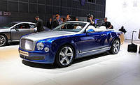 Новый Bentley Grand Convertible показали на фото с презентации в Дубае