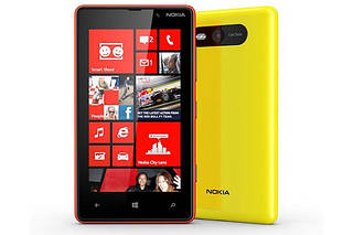 Nokia Lumia 820 / RM-825