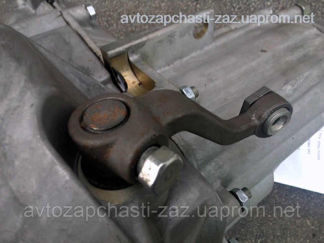 Важіль осі вилки вимкнення зчеплення на Тавровію ЗАЗ-110206 і ЗАЗ