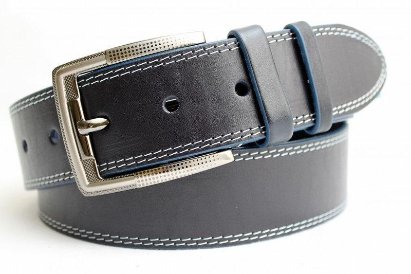 Стильний джинсовий  ремінь з натуральної шкіри  45 мм, гладкий,синій  з  білою  ниткою 