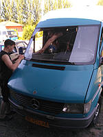 Изготовление и замена лобового стекла на Mercedes Sprinter  в Никополе