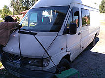 Изготовление и замена лобового стекла на Mercedes Sprinter  в Никополе